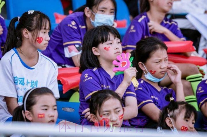 新浪：女超联赛昆明落幕 